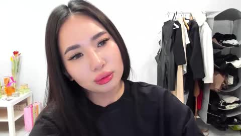 Amina online show from March 10, 7:41 pm