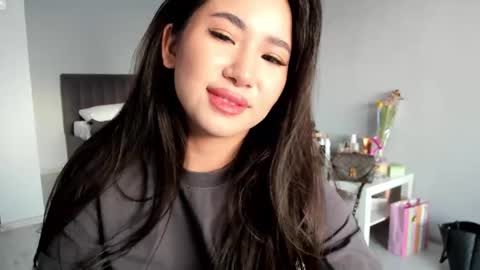 Amina online show from March 14, 12:54 pm