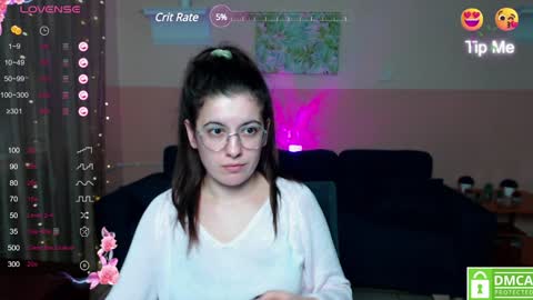 Amina online show from January 18, 3:59 pm