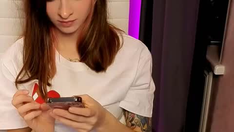 Amina online show from March 15, 10:43 am