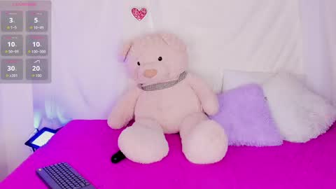 amira_princesswc online show from May 1, 7:18 pm