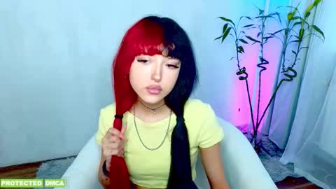    online show from March 4, 12:55 pm