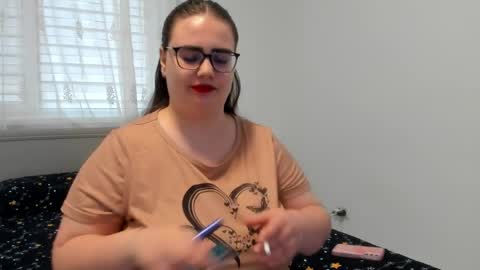Amira Vyxen online show from March 31, 5:08 am