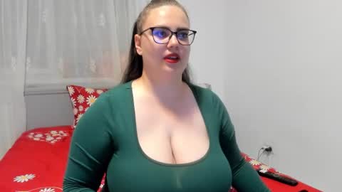Amira Vyxen online show from June 13, 7:23 pm