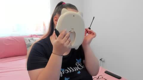 Amira Vyxen online show from June 17, 7:44 am