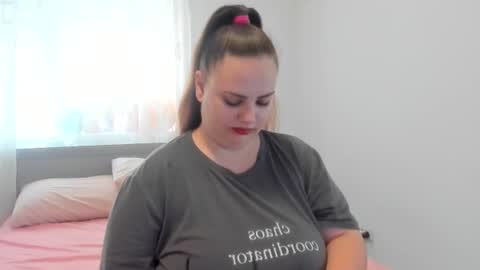 Amira Vyxen online show from July 8, 8:41 am