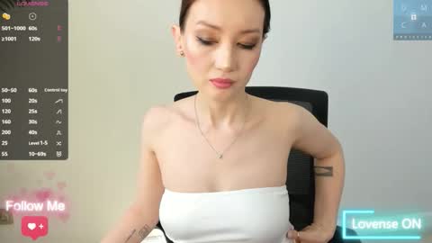 amiwong online show from April 26, 4:54 am