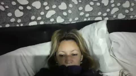 Snapshot of ammber3 chatting on April 18, 10:41 am Paula D online show from April 18, 10:41 am
