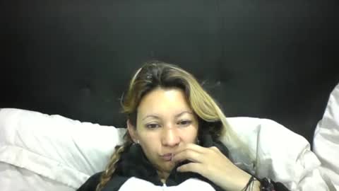 Snapshot of ammber3 chatting on May 13, 11:29 am Paula D online show from May 13, 11:29 am
