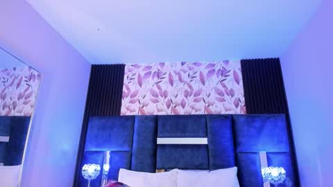 Snapshot of ammyjoness_ chatting on October 17, 9:50 pm Ammy Jones online show from October 17, 9:50 pm