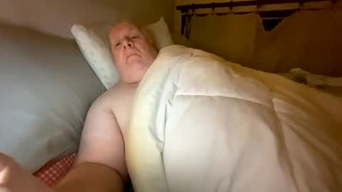 Snapshot of amor196112 chatting on November 8, 9:02 pm amor196112 online show from November 8, 9:02 pm