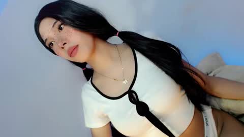 Snapshot of amor_pleasure chatting on December 7, 5:04 am Belle Tylor online show from December 7, 5:04 am