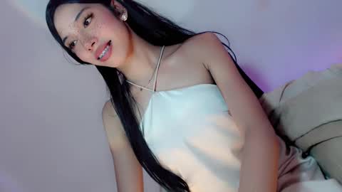 Snapshot of amor_pleasure chatting on December 27, 7:51 am Belle Tylor online show from December 27, 7:51 am