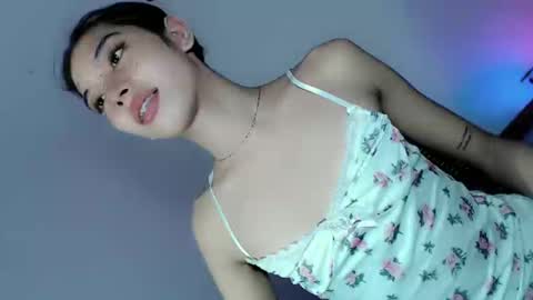 Snapshot of amor_pleasure chatting on January 20, 3:59 am Belle Tylor online show from January 20, 3:59 am