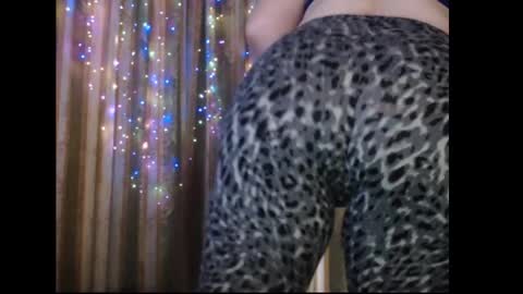 Snapshot of amorelara chatting on November 19, 12:49 pm amorelara online show from November 19, 12:49 pm