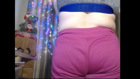 Snapshot of amorelara chatting on December 1, 11:37 am amorelara online show from December 1, 11:37 am