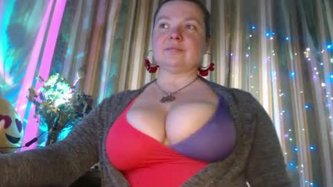 Snapshot of amorelara chatting on July 23, 7:06 am amorelara online show from July 23, 7:06 am