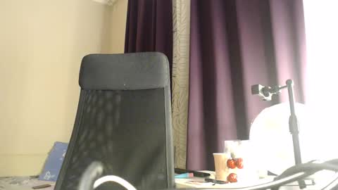 Snapshot of amoremeoww chatting on December 30, 6:05 pm miss unforgettable online show from December 30, 6:05 pm