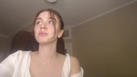 Snapshot of amoremeoww chatting on February 3, 12:15 am miss unforgettable online show from February 3, 12:15 am