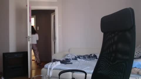 Snapshot of amoremeoww chatting on May 2, 1:38 pm miss unforgettable online show from May 2, 1:38 pm