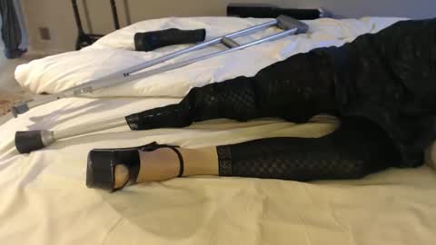 Snapshot of amputee_trans chatting on March 13, 8:32 am amputee_trans online show from March 13, 8:32 am