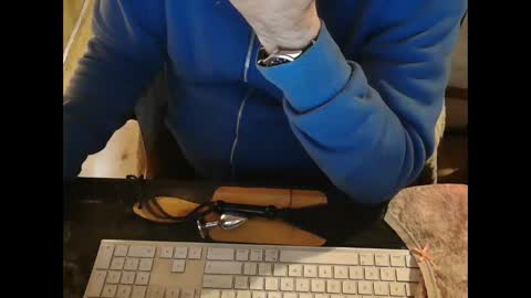 Snapshot of amslave4f chatting on December 13, 1:22 pm amslave4f online show from December 13, 1:22 pm