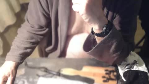 Snapshot of amslave4f chatting on October 17, 8:06 am amslave4f online show from October 17, 8:06 am