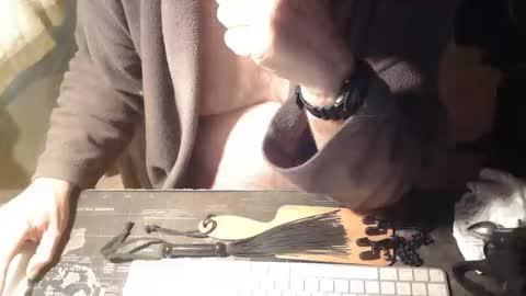 Snapshot of amslave4f chatting on October 29, 8:49 am amslave4f online show from October 29, 8:49 am