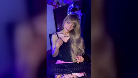 amum6194 online show from May 17, 12:52 am