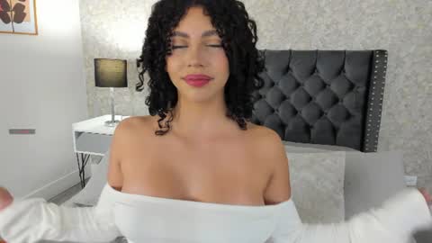 Amy online show from July 4, 8:04 pm