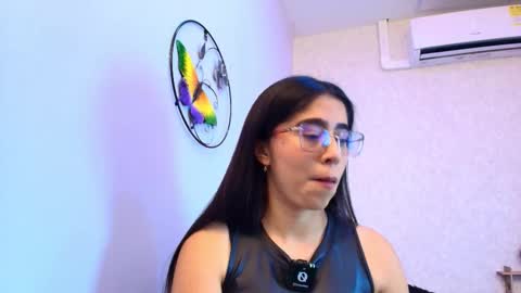 amy__wats0n online show from March 9, 7:07 pm