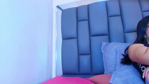 amy__wats0n online show from April 21, 7:06 pm