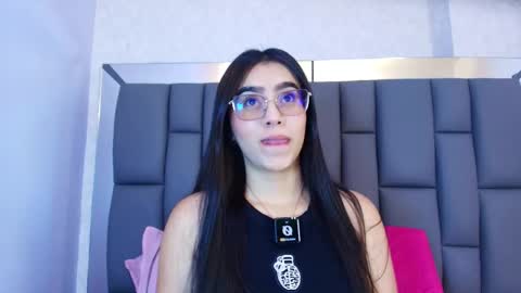 amy__wats0n online show from April 30, 7:20 pm