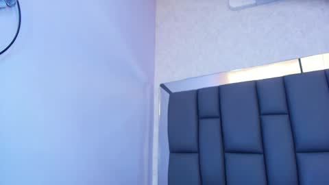 Snapshot of amy__wats0n chatting on May 5, 7:11 pm amy__wats0n online show from May 5, 7:11 pm