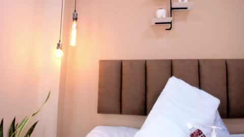 Snapshot of amy__wats0n chatting on May 30, 7:00 pm amy__wats0n online show from May 30, 7:00 pm