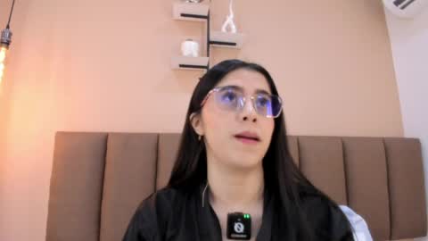 Snapshot of amy__wats0n chatting on June 2, 7:05 pm amy__wats0n online show from June 2, 7:05 pm