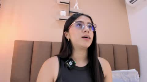 Snapshot of amy__wats0n chatting on June 3, 7:08 pm amy__wats0n online show from June 3, 7:08 pm