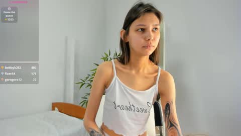 Snapshot of amy_alle chatting on October 15, 12:22 am Amy online show from October 15, 12:22 am