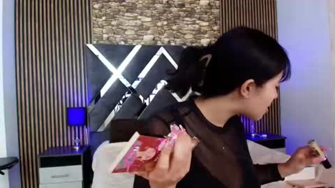 Amy online show from July 7, 12:31 pm