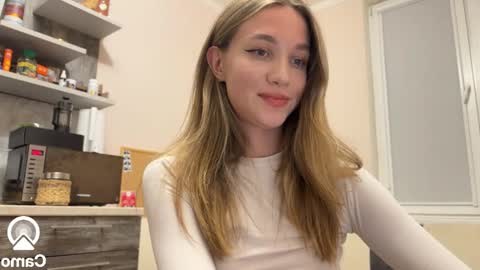 Snapshot of amy_chill chatting on February 11, 6:11 pm Amy Chill online show from February 11, 6:11 pm