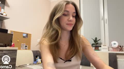 Snapshot of amy_chill chatting on March 6, 6:48 pm Amy Chill online show from March 6, 6:48 pm