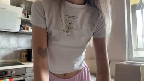 Snapshot of amy_chill chatting on June 26, 10:52 am Amy Chill online show from June 26, 10:52 am
