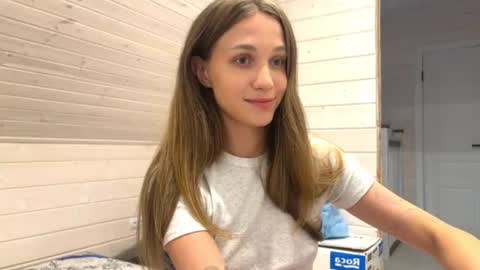 Snapshot of amy_chill chatting on July 7, 6:01 pm Amy Chill online show from July 7, 6:01 pm