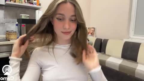 Snapshot of amy_meoww chatting on January 19, 4:57 pm amy_meoww online show from January 19, 4:57 pm