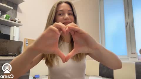 Snapshot of amy_meoww chatting on February 10, 12:18 pm amy_meoww online show from February 10, 12:18 pm