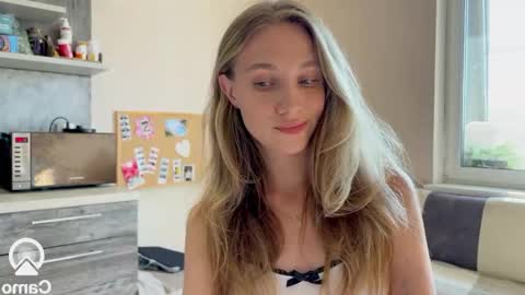 Snapshot of amy_meoww chatting on September 9, 11:43 am amy_meoww online show from September 9, 11:43 am