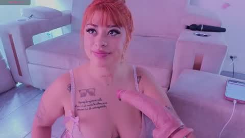 Little Slut Nicolee online show from June 14, 5:04 pm