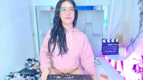 Snapshot of amy_swann chatting on March 28, 1:11 pm Amy online show from March 28, 1:11 pm