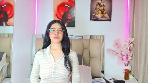 Amy online show from April 22, 11:34 am