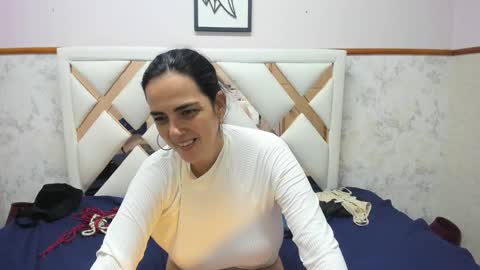 amy_walls7 online show from March 25, 11:49 am